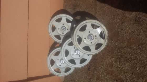 03913 Ford Bantam Rims