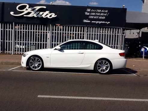 08 BMW 320i Coupe M SPORTSPACK - A MUST SEE