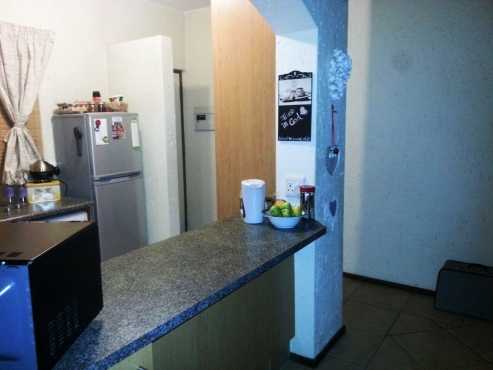 1 bed, 1 bath to rent in Fourways Sandton Lonehill small pet allowed