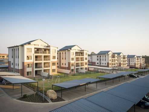 1 Bed, 1 Bath, Top Floor Apartment for Rent in Crowthorne Luxury Apartments, Midrand, Johannesburg