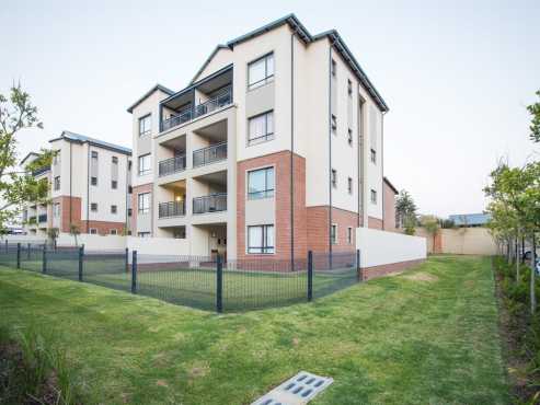 1 Bed, 1 Bath Top Floor Apartment for Rent in Crowthorne, Midrand, Johannesburg