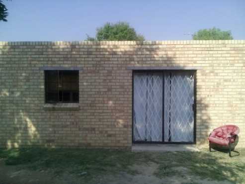 1 Bedroom Cottage, Face Brick, Tiles, Electric Gates and Electric Fencing