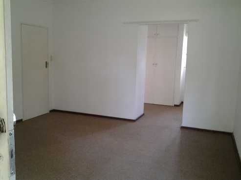 1 Bedroom Garden Flat, Arcadia, Pretoria (ideal for student, single person)