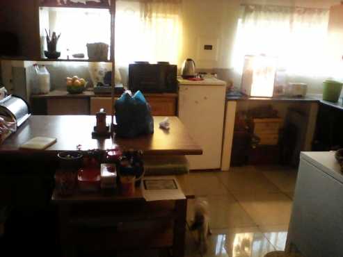 1 Bedroom Garden flat  DSTV  Wi-Fi  WampL incl.