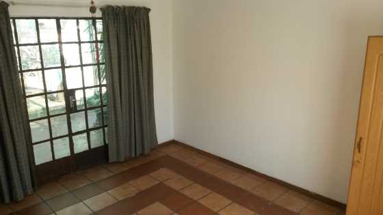 1 Bedroom Garden Flat to Rent in Villeria