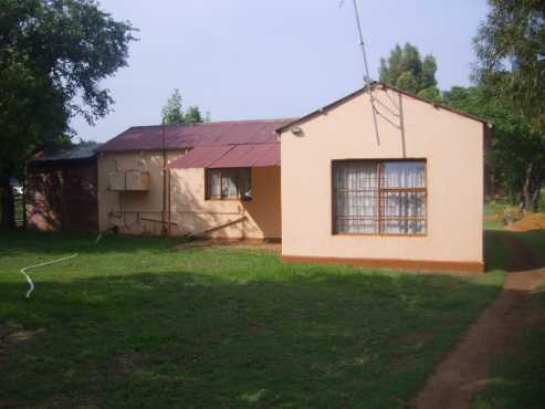 1 bedroom house on plot for rent