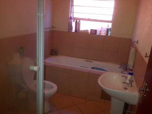 1 Bedroom is Available to Rent in Roodepoort Next to Westgate Mall