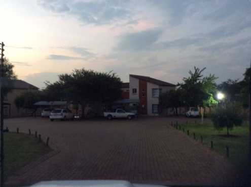 1 Bedroom Town House on Sale in Willowbrook, Roodepoort