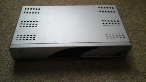 1 DSTV HD PVR Decoder For Sale With Remote  Like New