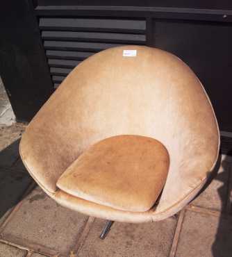 1 Seater Couch S019411B Rosettenvillepawnshop