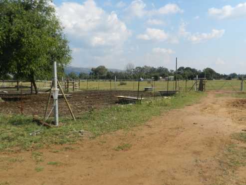 11 hectares in Kameeldrift West