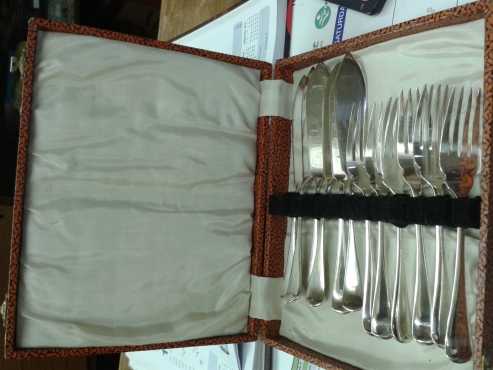 12 pieceVintage Fish Knife and Fork set in case.