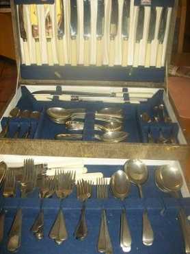 124 -piece canteen of cutlery