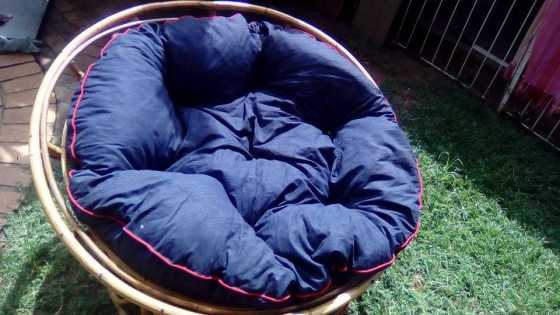 1.2m x 1.2m round wicker chair