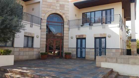 130m, COMMERCIAL PROPERTY TO LET, HIGHVELD