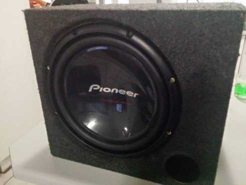 1400watt pioneer sub... 2000watt 4 channel