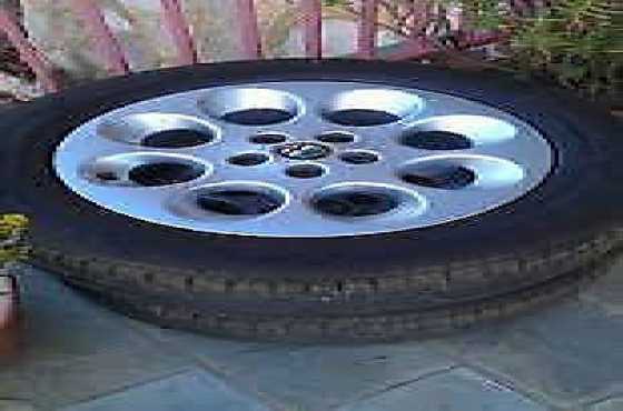 15 inch Alfa Romeo original set of  mags and tyres for sale   Contact 0764278509 whatsapp 0764278509