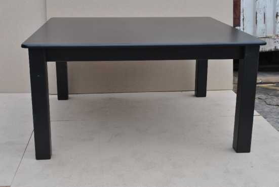 1500x1500 Table in a colour