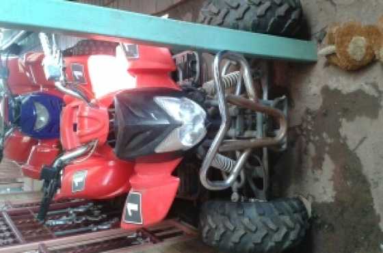 150cc no limit quad bike with two helmets