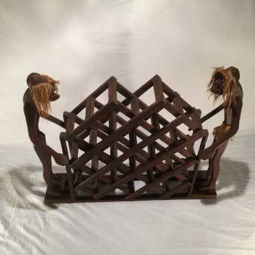 16 Bottle African theme wine rack