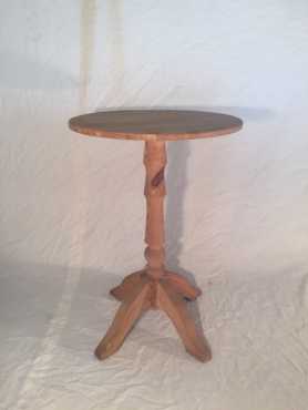 164-6 Raw pine round and table