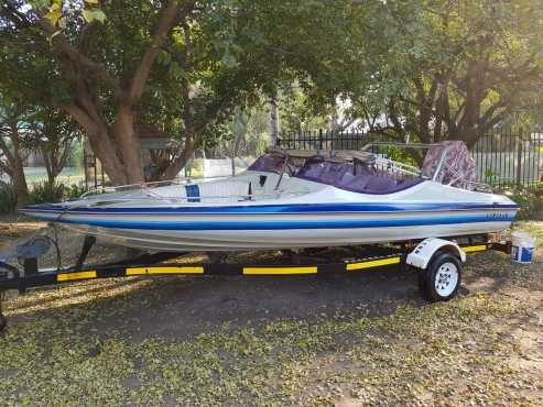 16ft speed Boat with 200Hp Yamaha V6