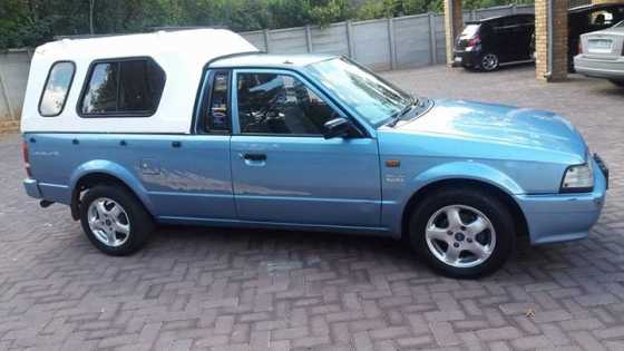 1.6i Ford Bantam 2002 model