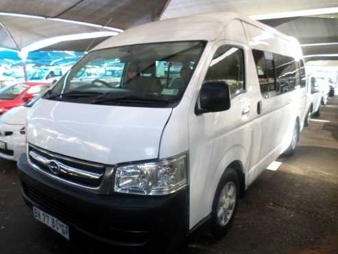 17 seater taxi