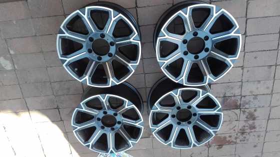 17039039 TSW Trax Bakkie Rims