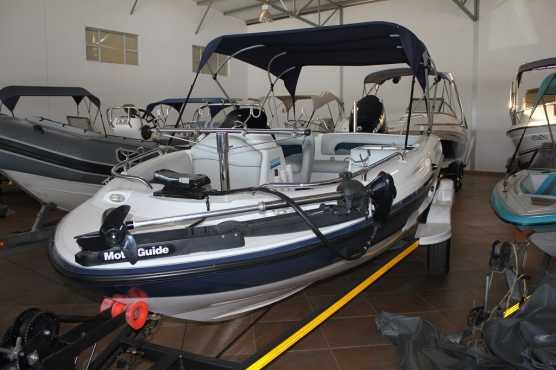 18 Feet Excaldo with 150 Hp Evenrude H.D Ectec engine