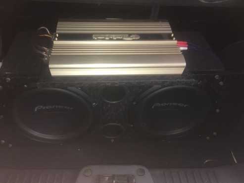 1800watt 4channel adiobank amp 2 times 12quot pioneer 1400w each and box