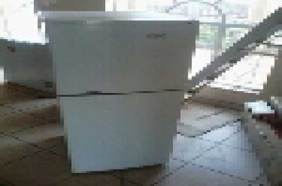 180L fridge freezer KIC