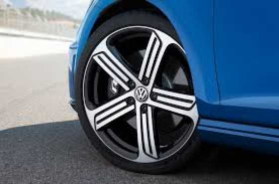 18quot GOLF 7-R MAGS amp TYRES