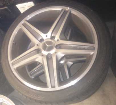 18quot ORIGINAL MERC CLK AMG MAGS amp HANKOOK TYRES - EXCELLENT CONDITION