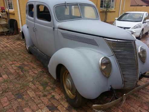 1937 Ford sedan V8 Flat head