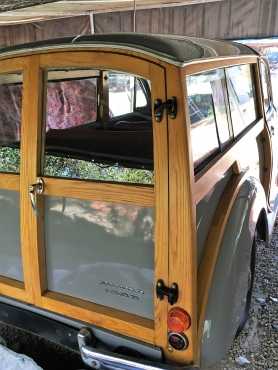 1954 MORRIS TRAVELER.