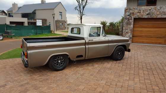 1962 Chevy C10 fully restored - Have to be sold, make an offer