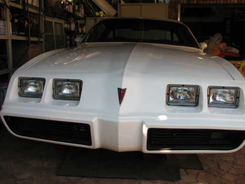 1980 PONTIAC FIREBIRD T-TOP COUPE -V8 - AUTOMATIC