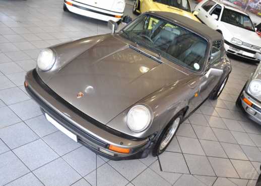 1984 Porsche 911 Carrera Targa