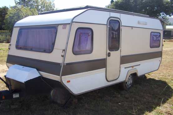 1985 Caravette6