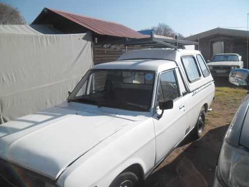 1986 Nissan 1400 Bakkie met Canopy