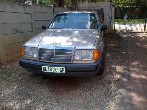 1987 Mercedes 230E Auto