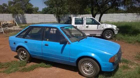 1989 Model Ford Escort