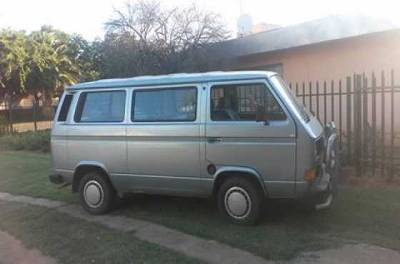 1989 VW microbus 2.1i for sale.