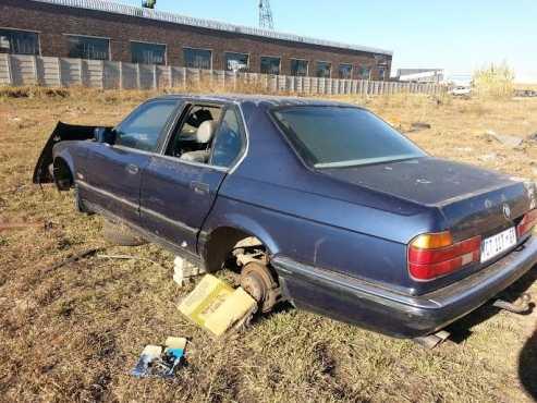 1990 BMW 740I E32 stripping for spare parts