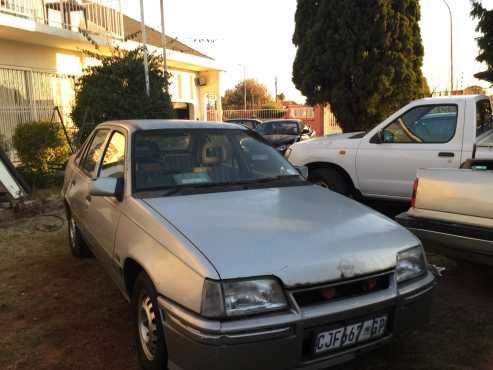 1992 Opel Monza 1.6 (R15 000)