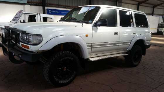 1992 Toyota Land cruiser 4.5i 4X4  24 Valve  4x4 4WD  Nudge bar, air suspension, spotlights