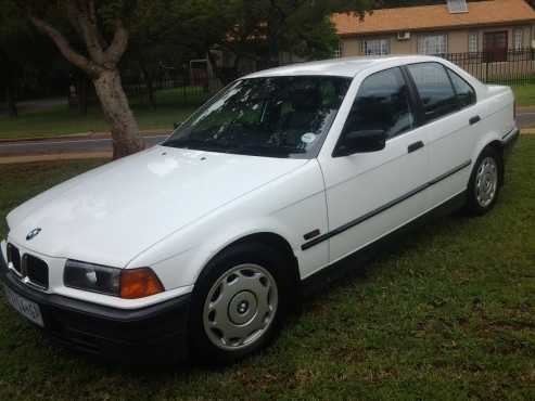 1994 BMW 318 I (E36)