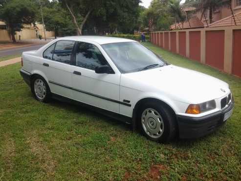1994 BMW 318 I (E36)