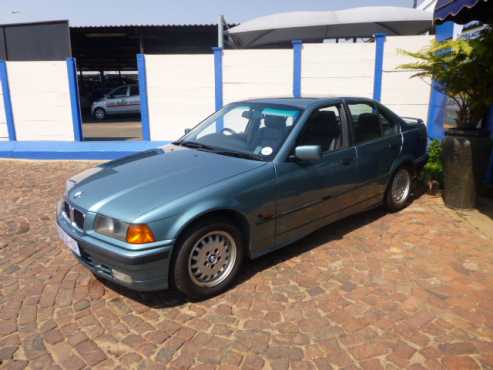 1995 BMW 328i (E36)